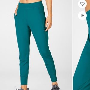 Fabletics Mila Cold Weather Joggers Size XS